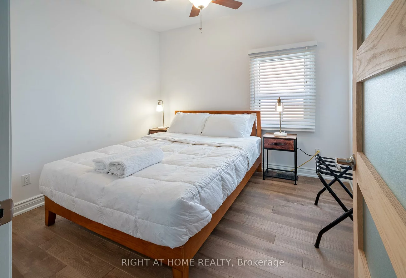 53, Sixteenth, New Toronto, Toronto