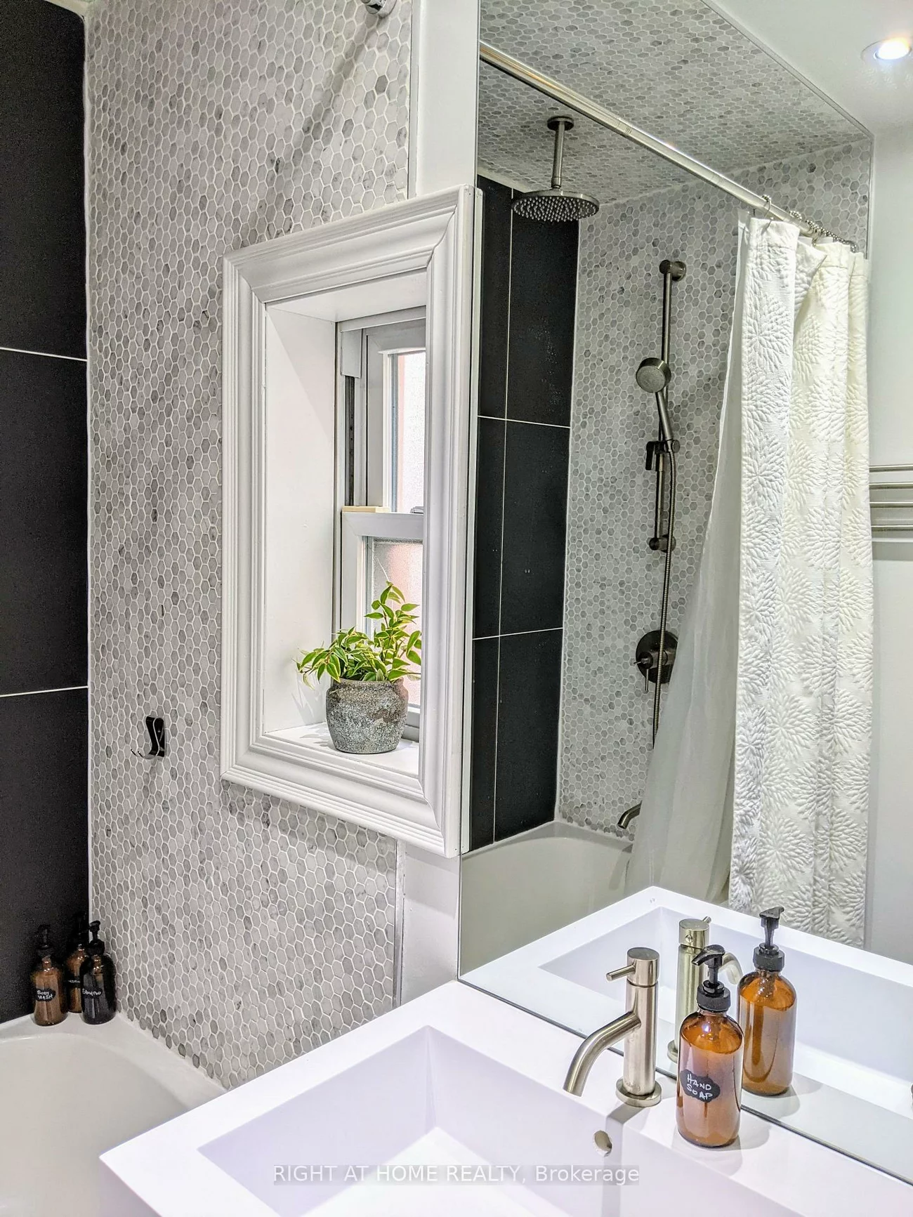 53, Sixteenth, New Toronto, Toronto