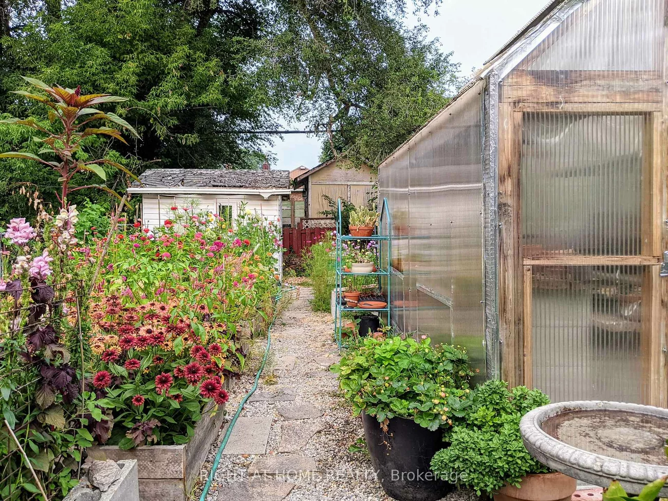 53, Sixteenth, New Toronto, Toronto