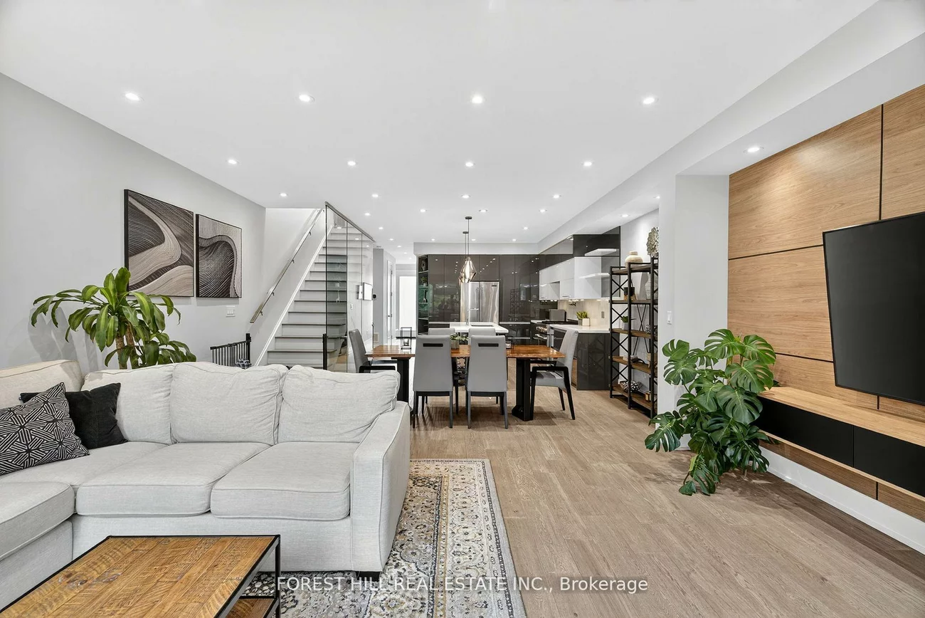272A, Beta, Alderwood, Toronto