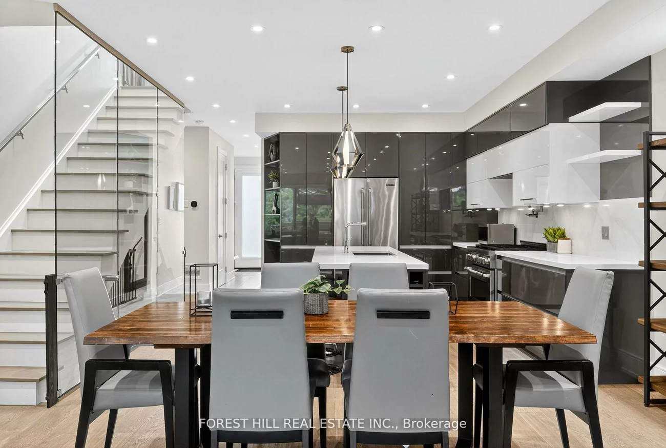 272A, Beta, Alderwood, Toronto