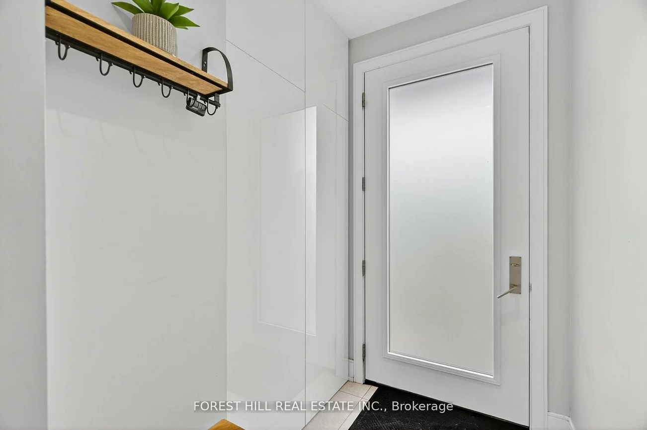 272A, Beta, Alderwood, Toronto