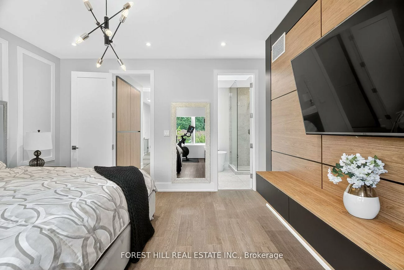 272A, Beta, Alderwood, Toronto