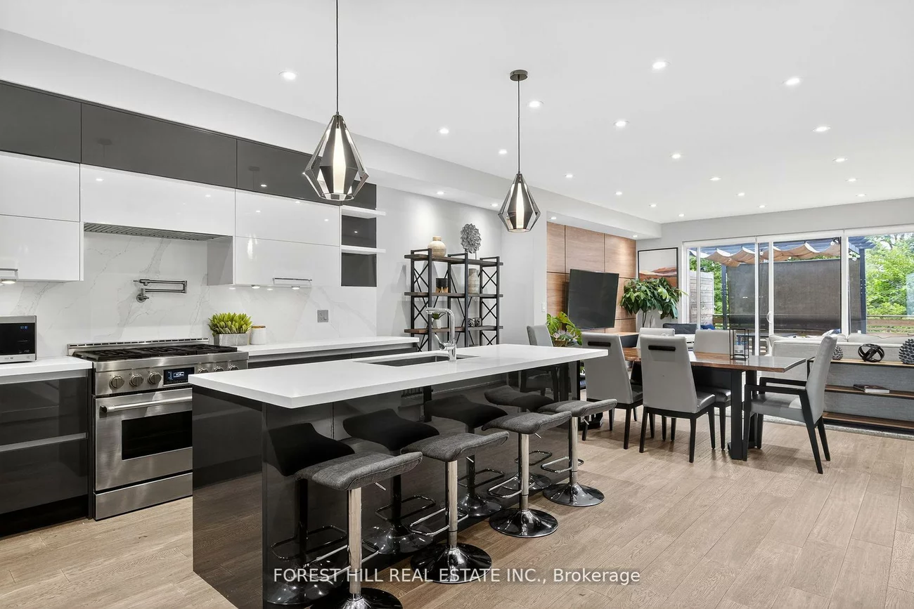 272A, Beta, Alderwood, Toronto