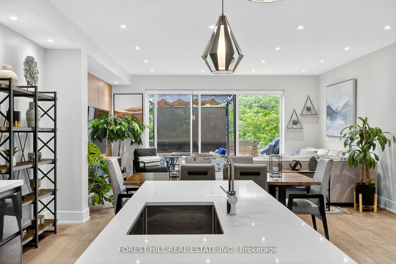 272A, Beta, Alderwood, Toronto