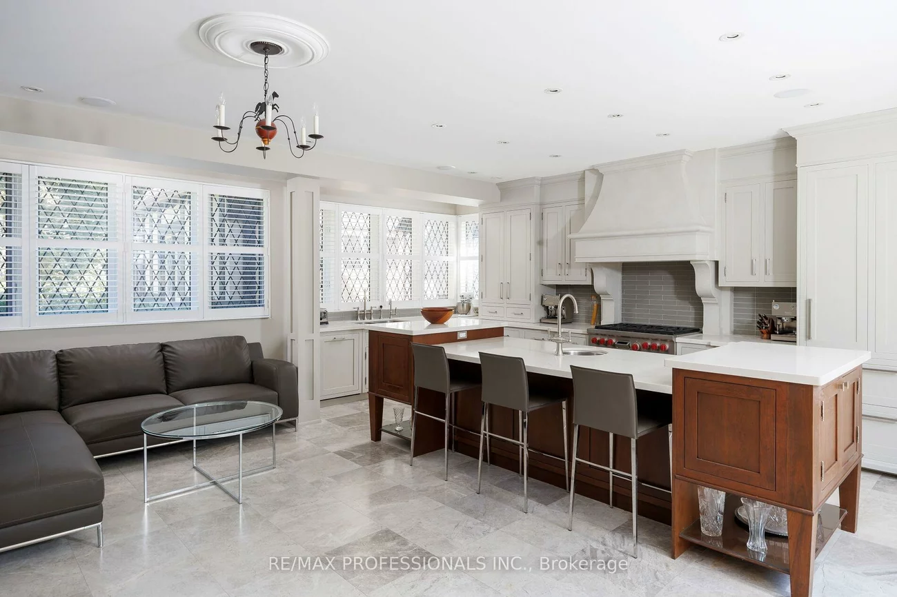 16, Kingsway, Kingsway South, Toronto