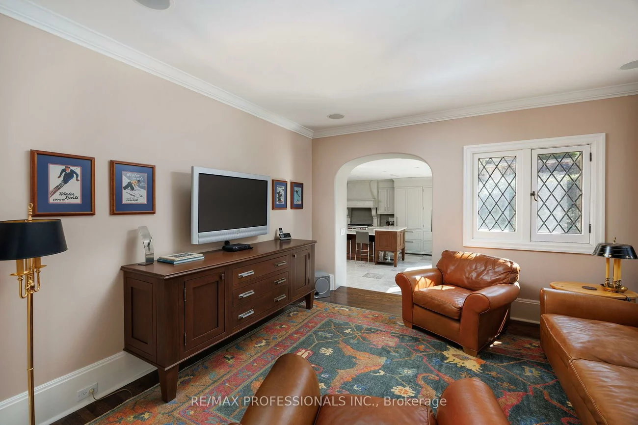 16, Kingsway, Kingsway South, Toronto
