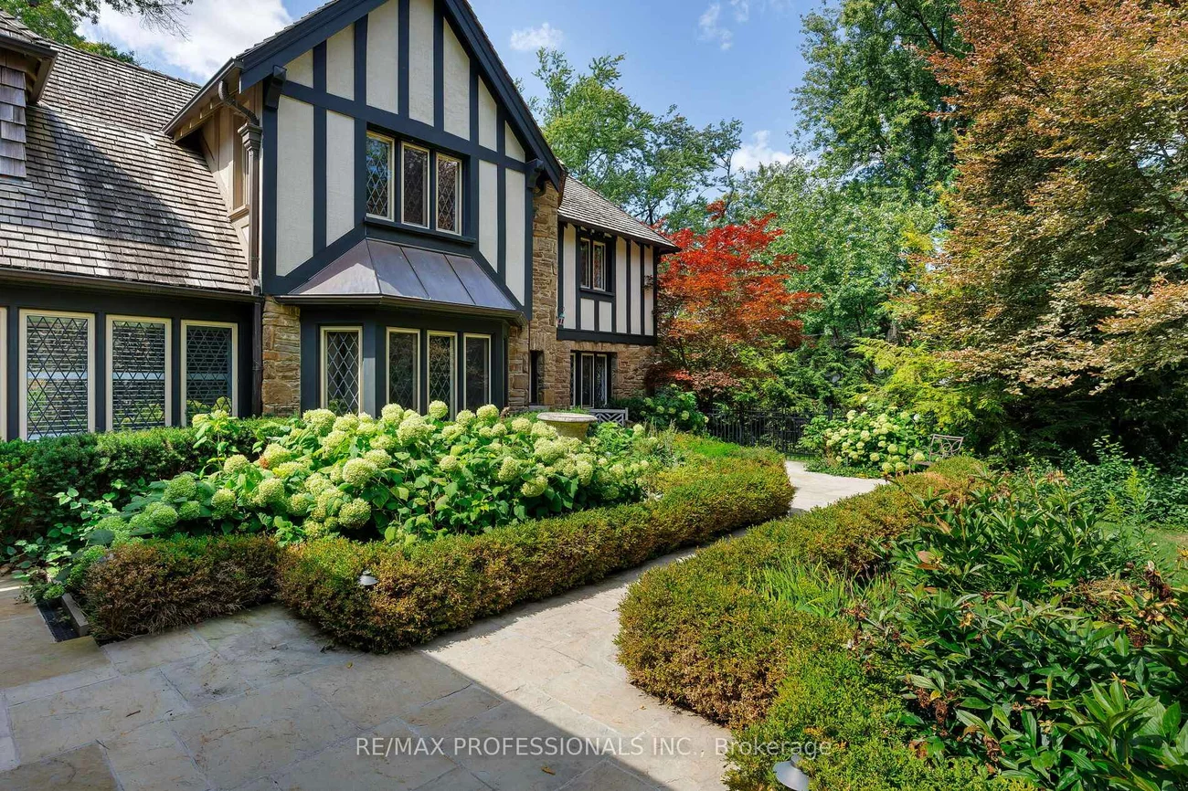 16, Kingsway, Kingsway South, Toronto