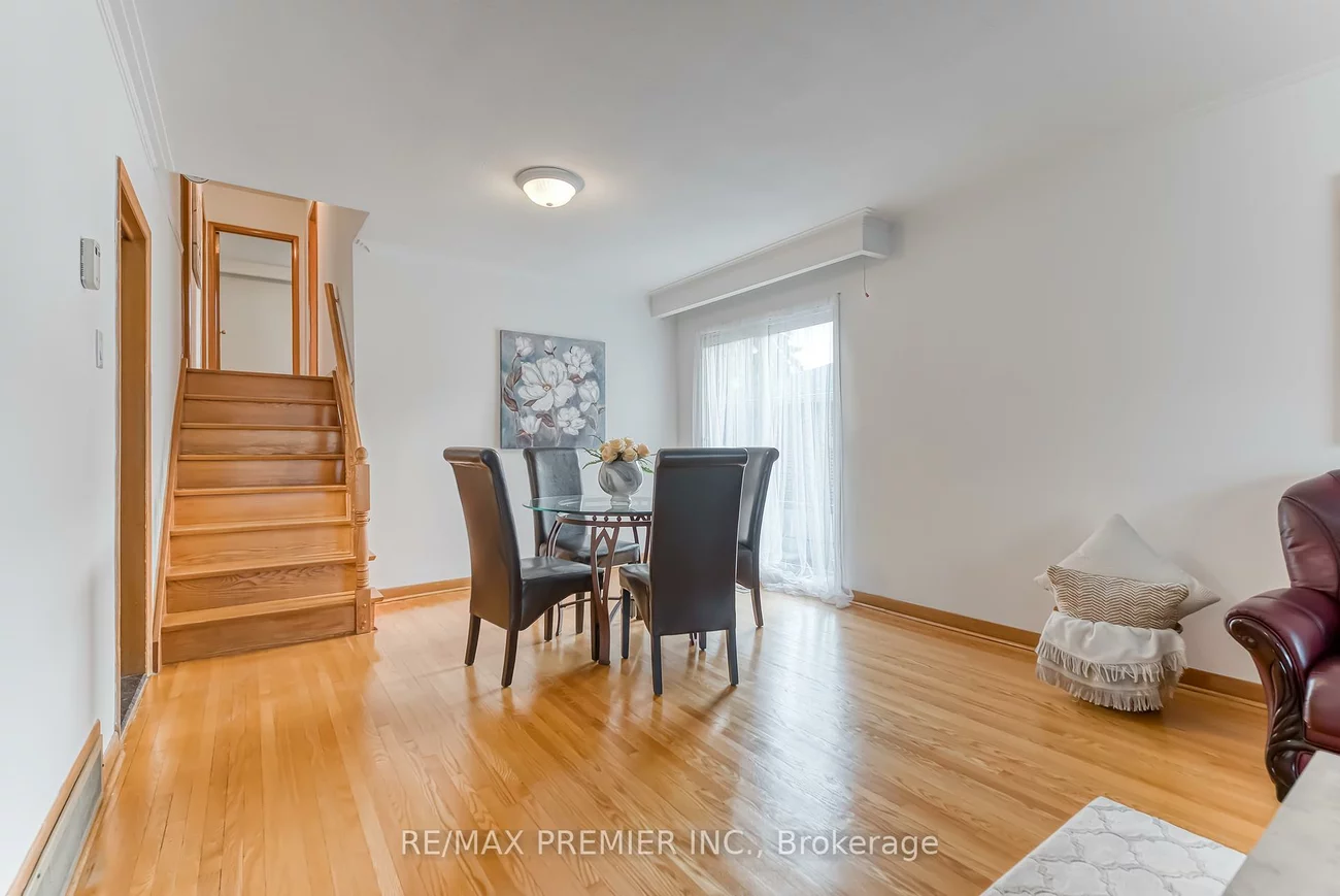 217, La Rose, Willowridge-Martingrove-Richview, Toronto