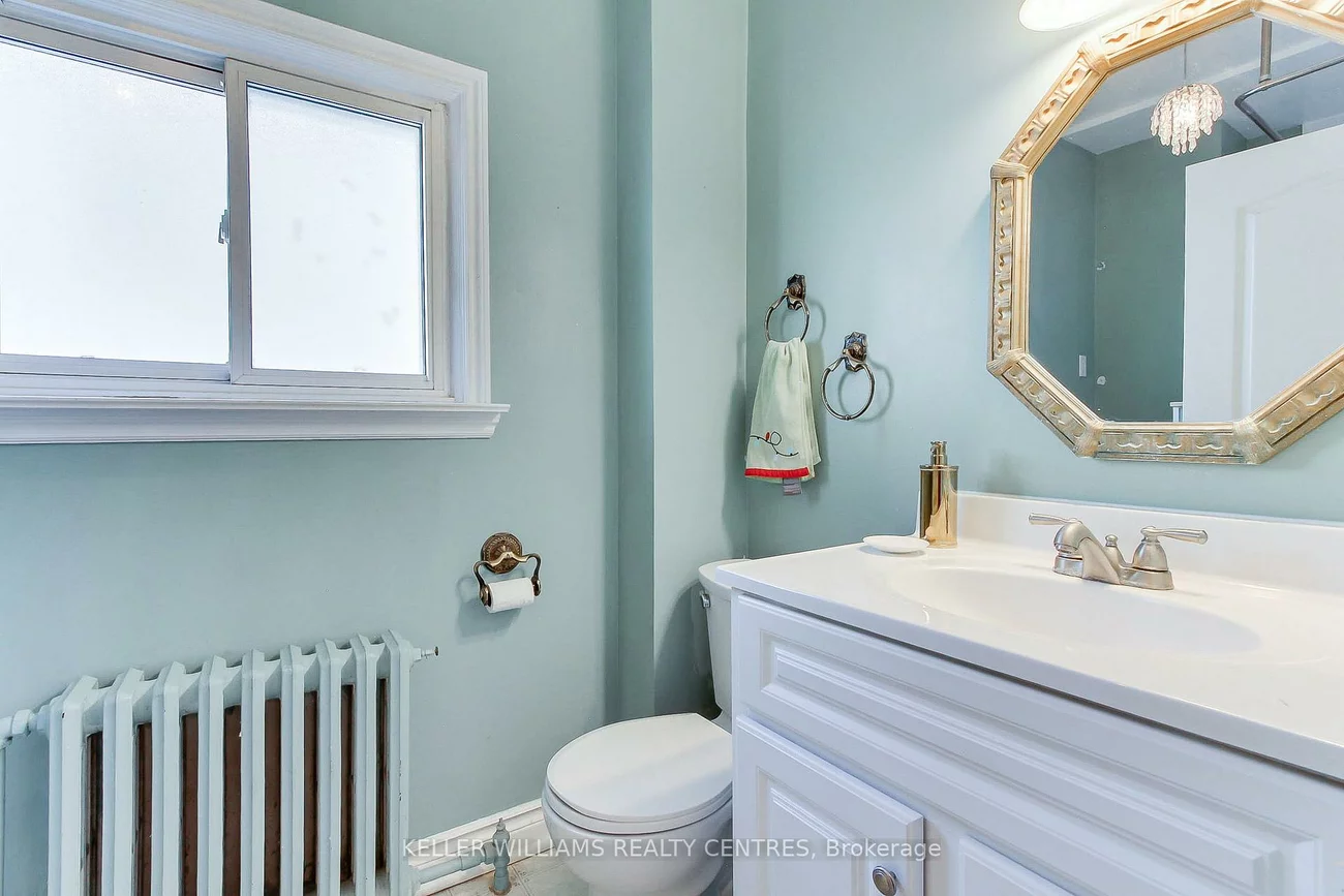 136, Northland, Rockcliffe-Smythe, Toronto