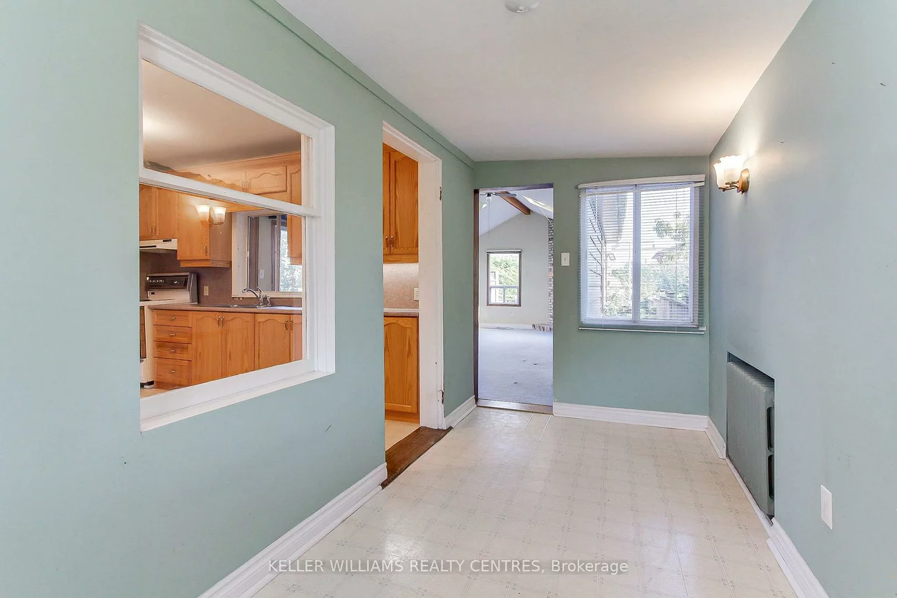 136, Northland, Rockcliffe-Smythe, Toronto