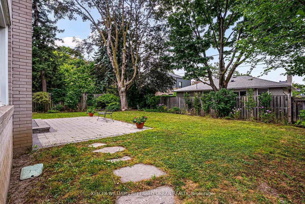 26, Foxmeadow, Willowridge-Martingrove-Richview, Toronto