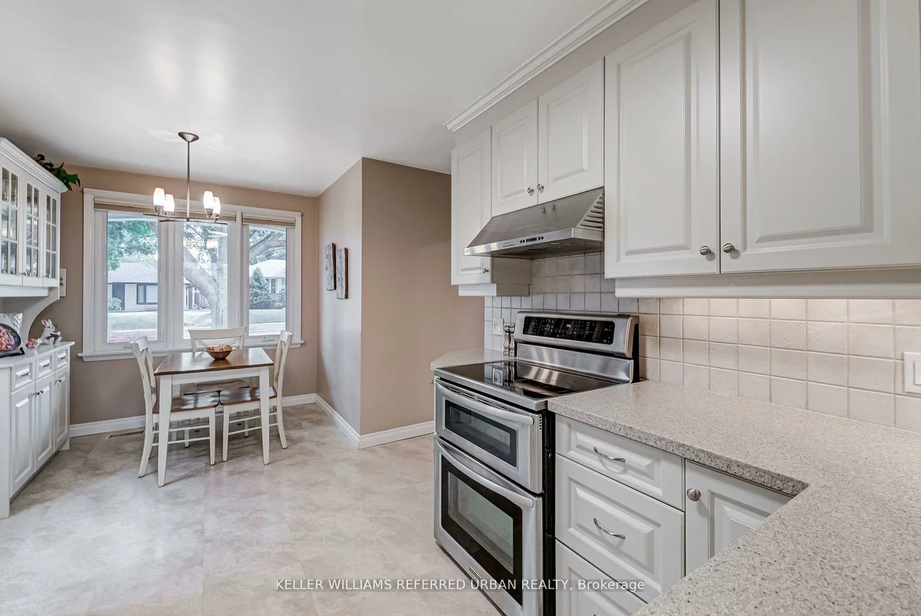26, Foxmeadow, Willowridge-Martingrove-Richview, Toronto