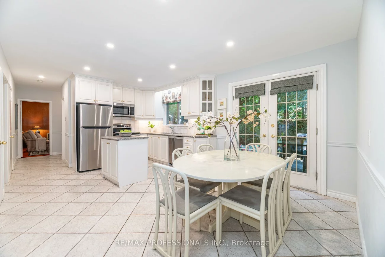 7, Queensborough, Willowridge-Martingrove-Richview, Toronto