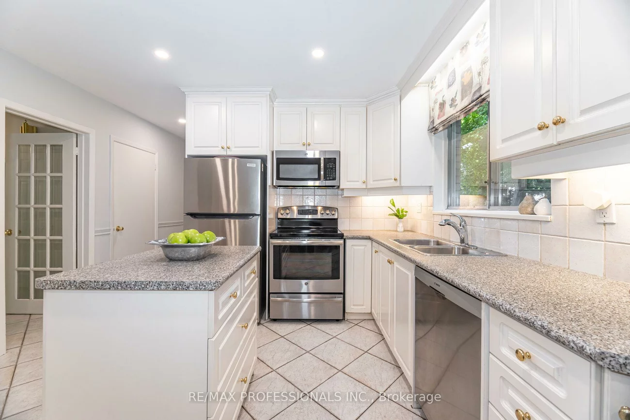 7, Queensborough, Willowridge-Martingrove-Richview, Toronto