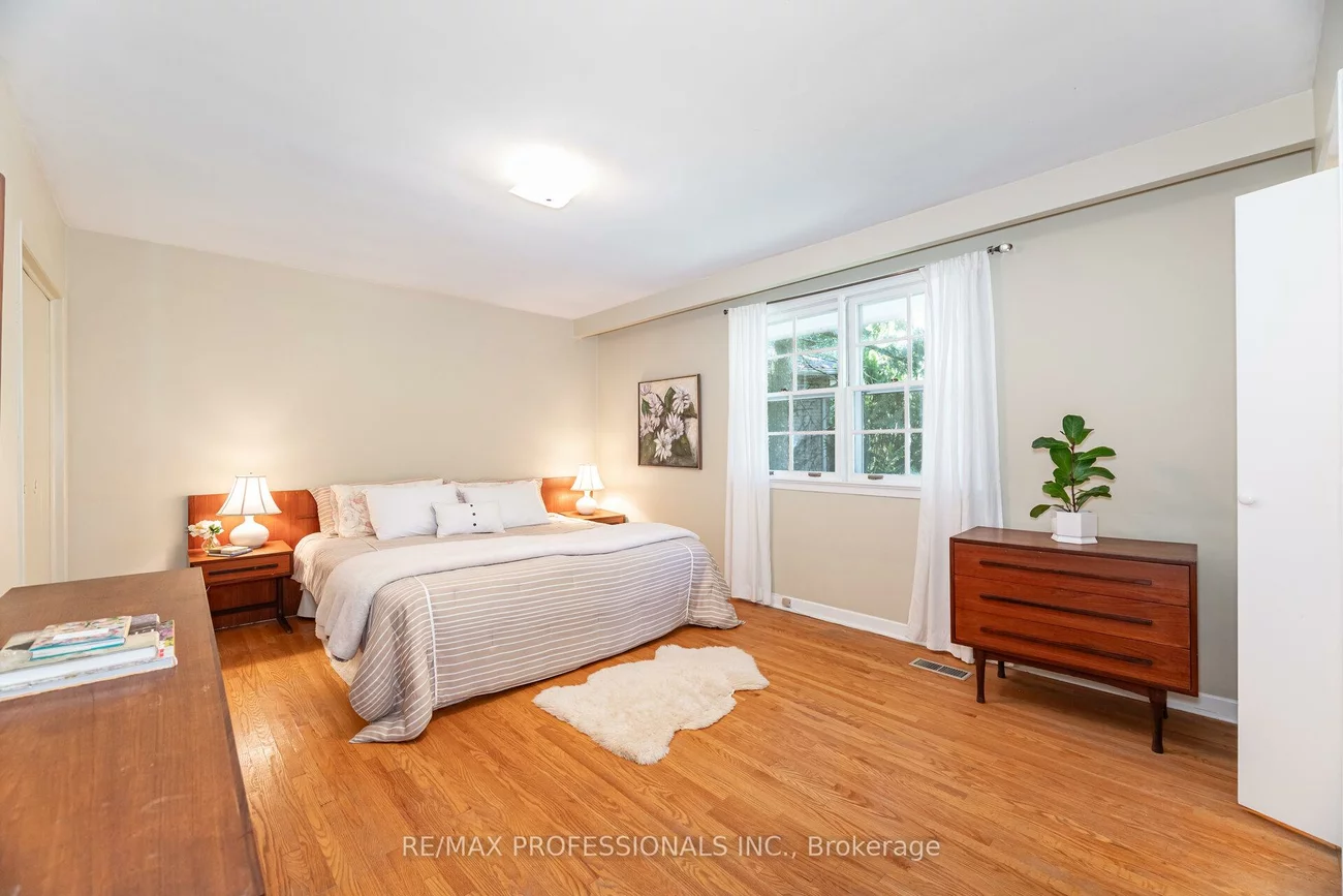 7, Queensborough, Willowridge-Martingrove-Richview, Toronto