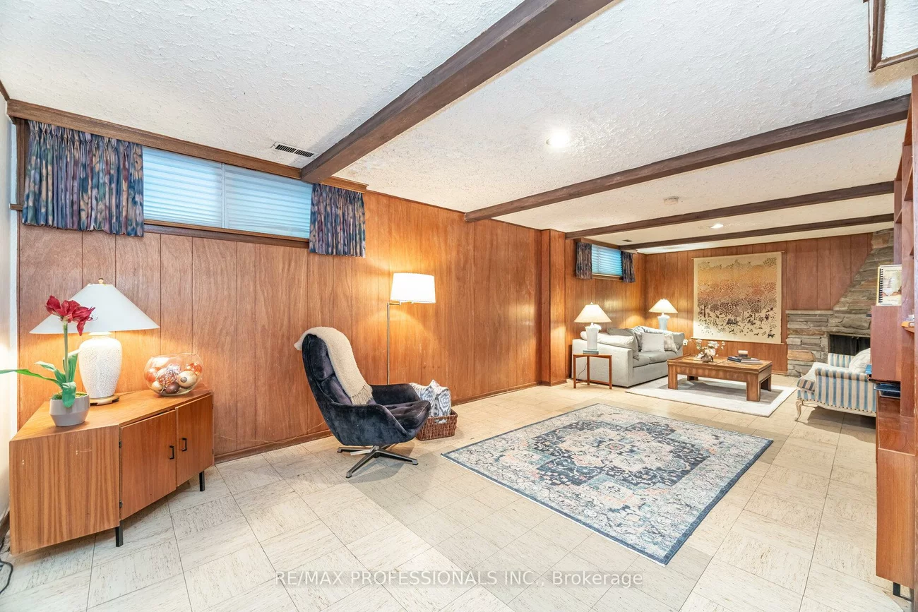 7, Queensborough, Willowridge-Martingrove-Richview, Toronto
