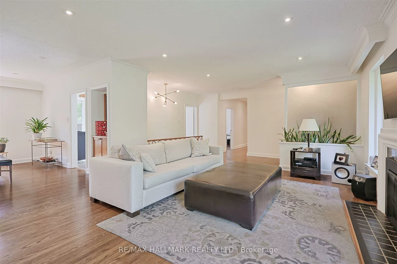 1616, Islington, Princess-Rosethorn, Toronto