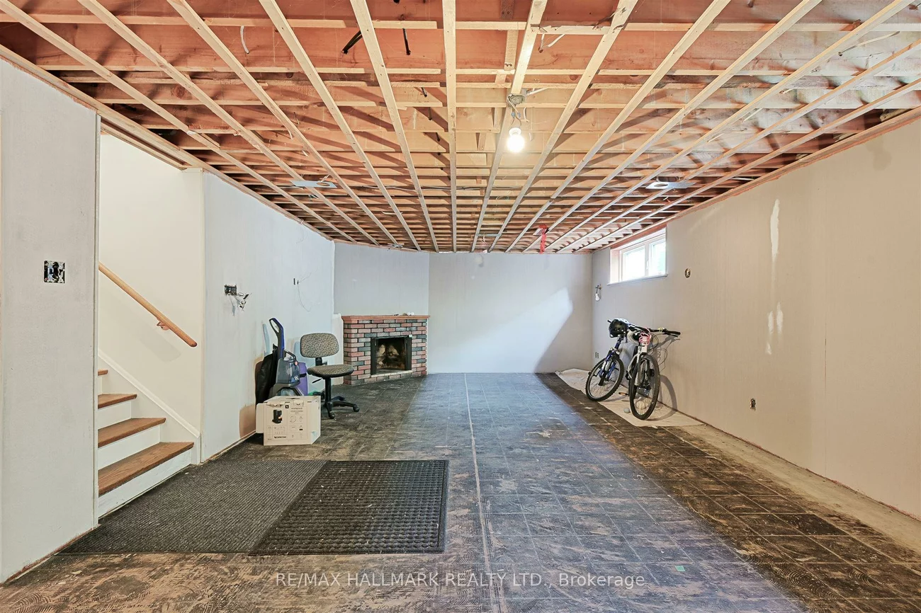 1616, Islington, Princess-Rosethorn, Toronto