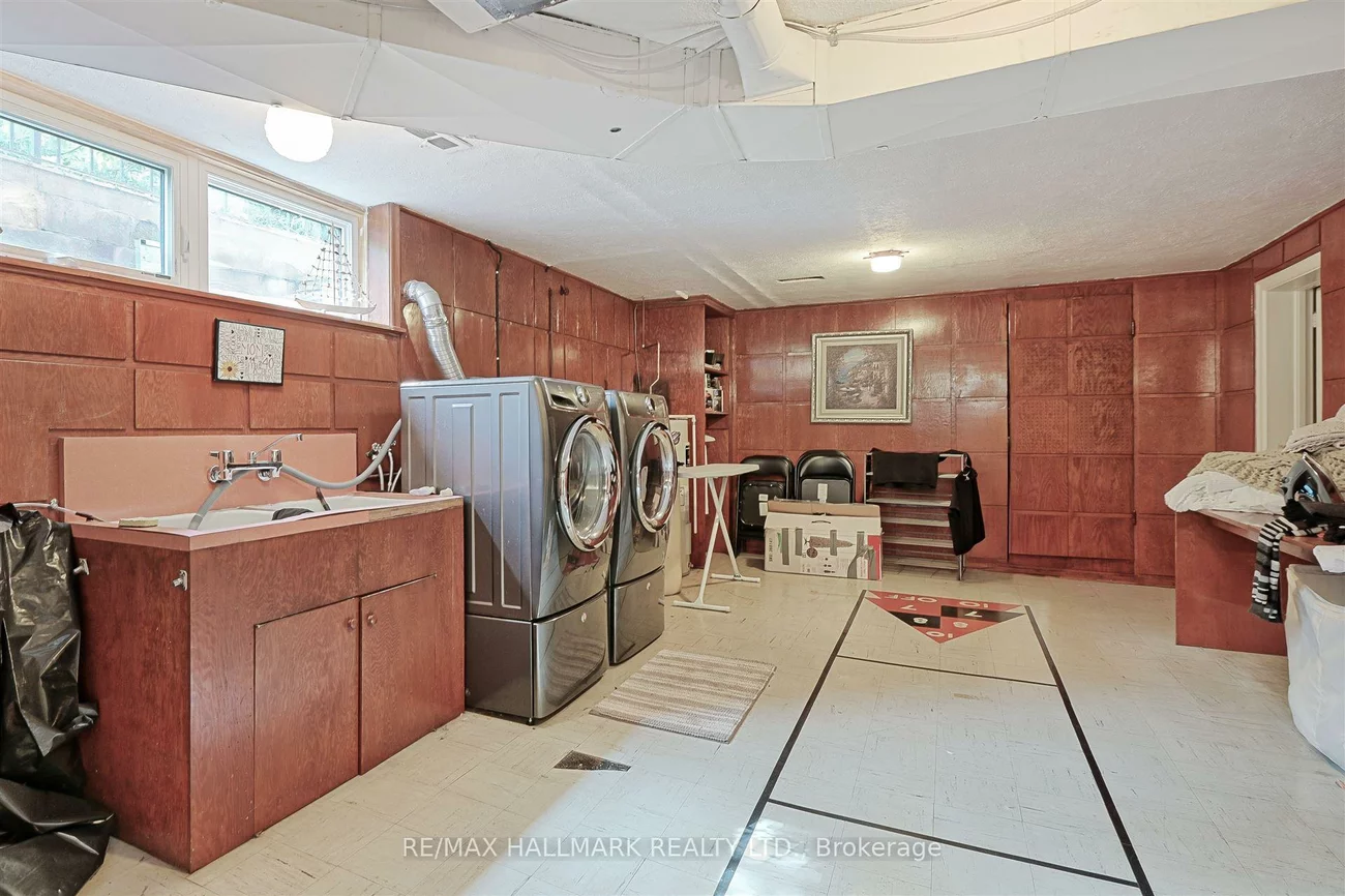 1616, Islington, Princess-Rosethorn, Toronto