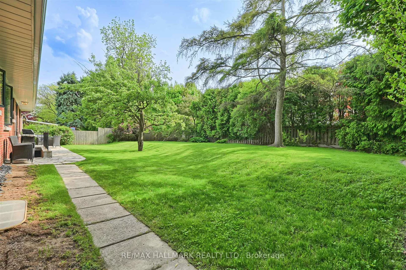 1616, Islington, Princess-Rosethorn, Toronto