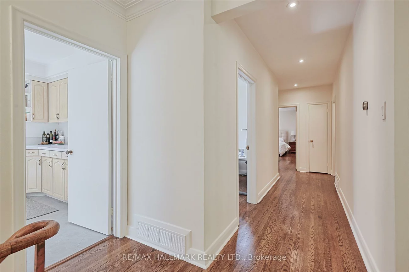 1616, Islington, Princess-Rosethorn, Toronto