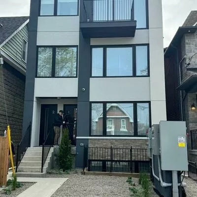 12, Batavia, Rockcliffe-Smythe, Toronto