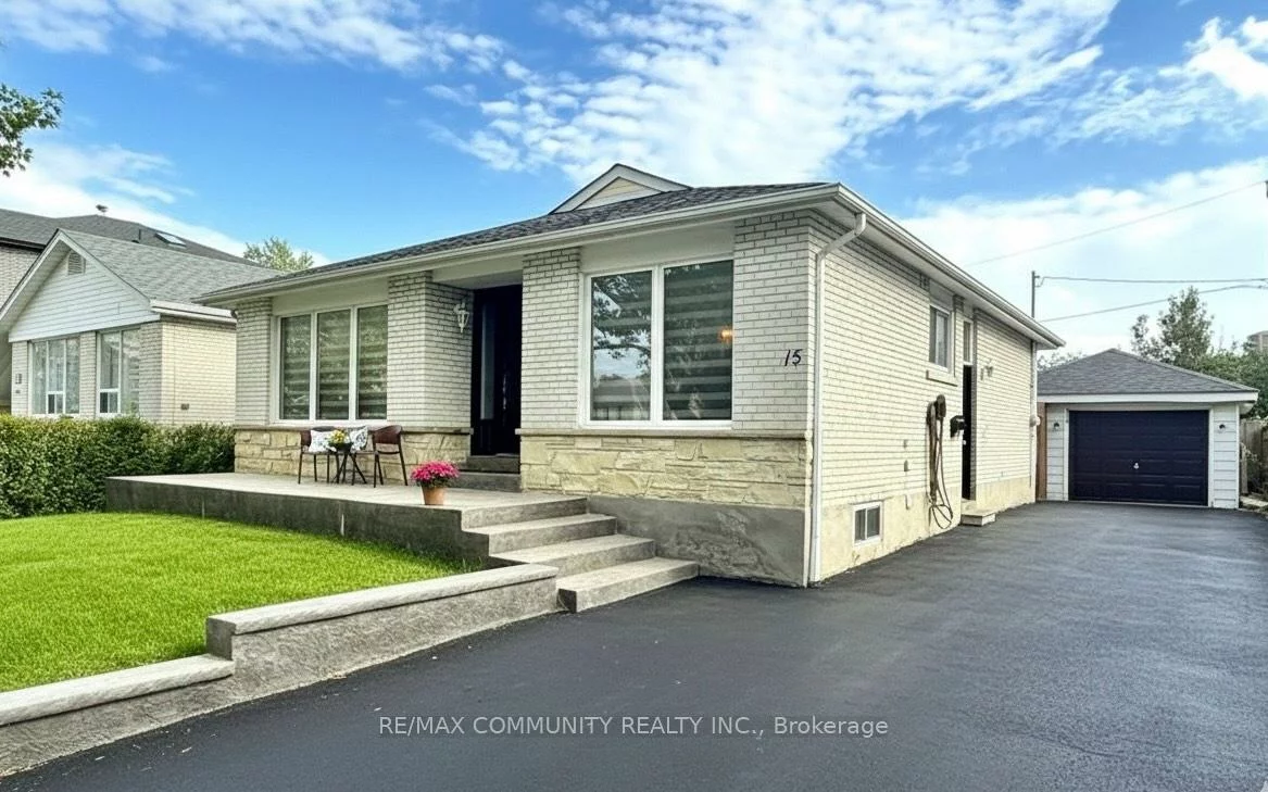 15, Strathavon, Mount Olive-Silverstone-Jamestown, Toronto