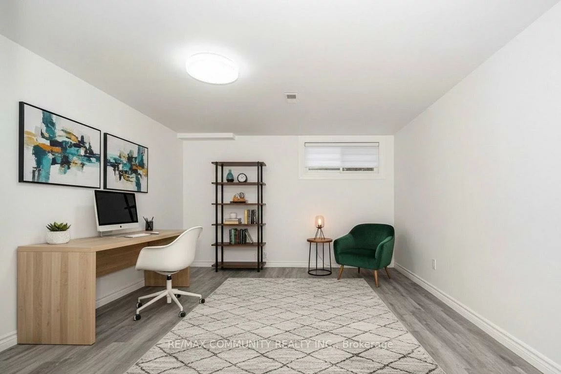 15, Strathavon, Mount Olive-Silverstone-Jamestown, Toronto