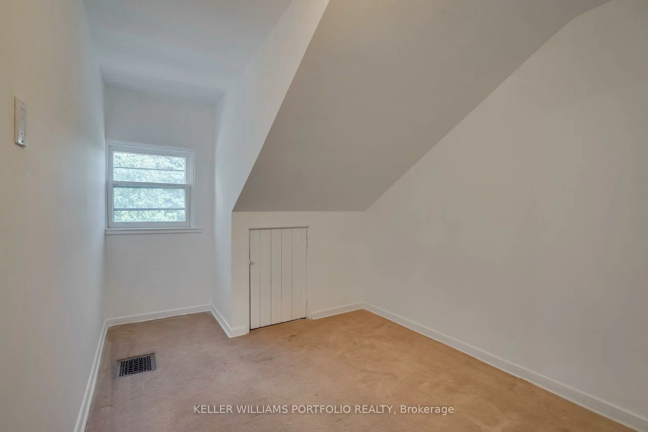 65, Westholme, Junction Area, Toronto