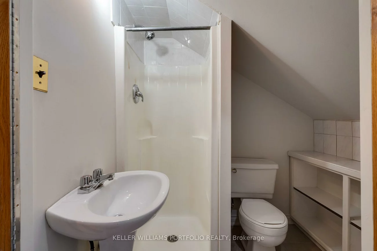 65, Westholme, Junction Area, Toronto