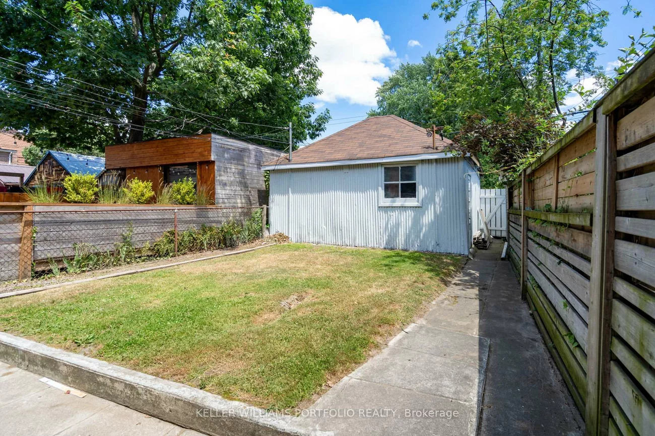 65, Westholme, Junction Area, Toronto