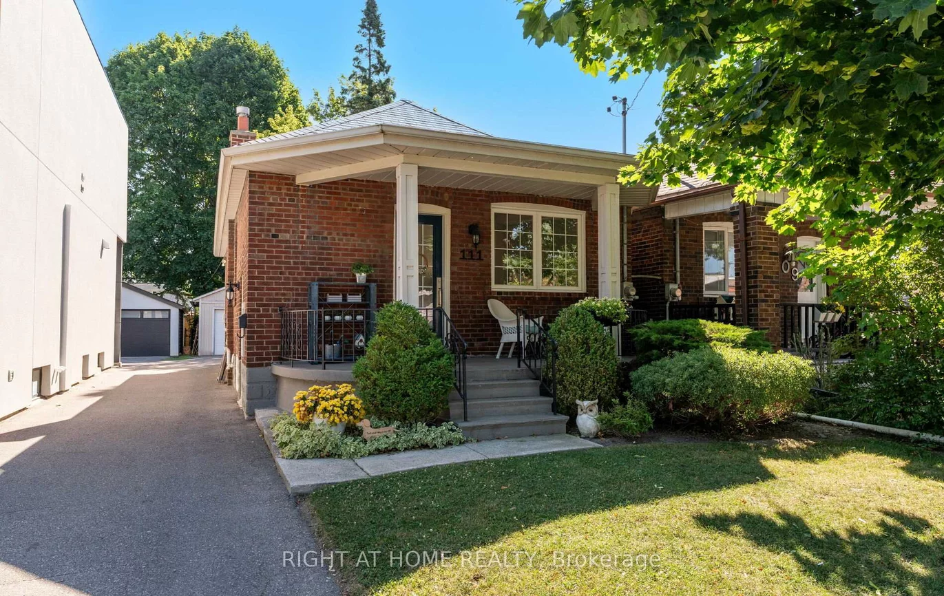 111, Fourth, New Toronto, Toronto