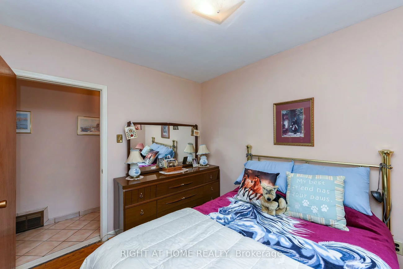 44, Birgitta, Eringate-Centennial-West Deane, Toronto