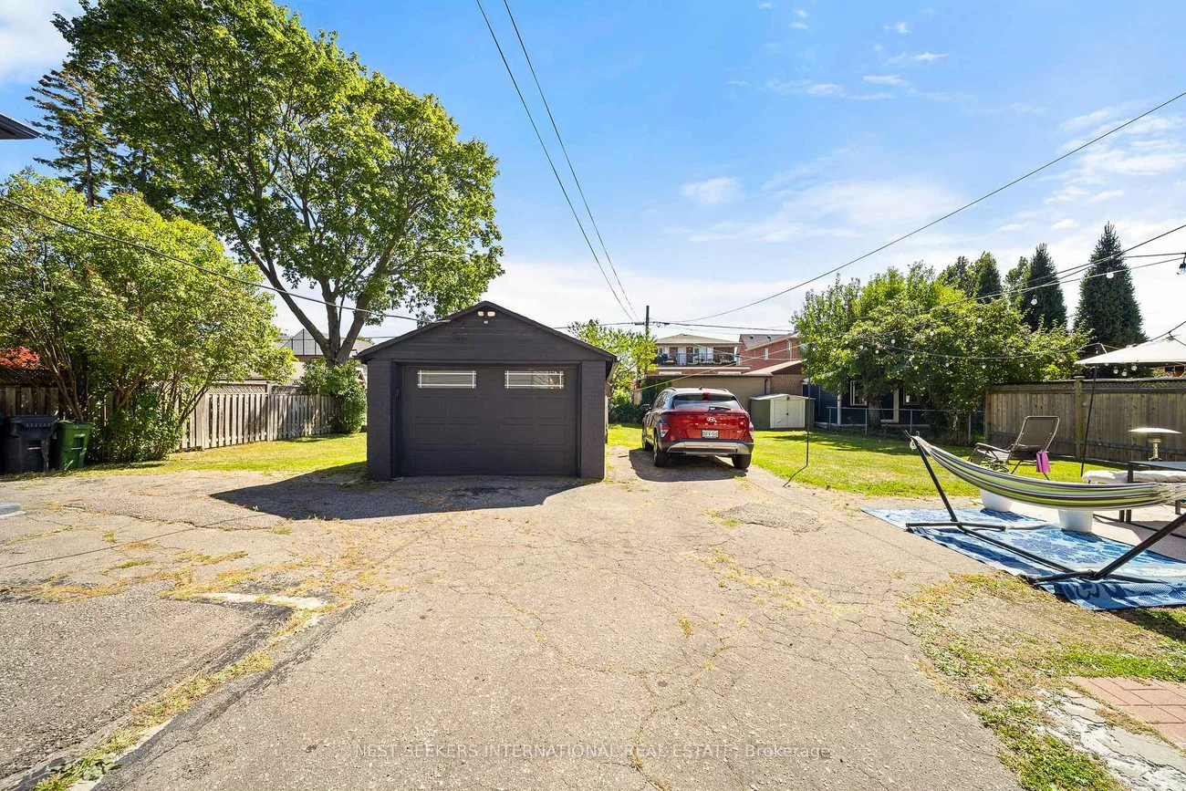 905, & 907 Glencairn, Yorkdale-Glen Park, Toronto