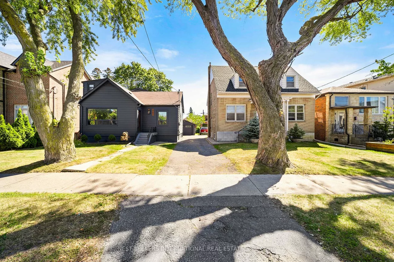 905, & 907 Glencairn, Yorkdale-Glen Park, Toronto