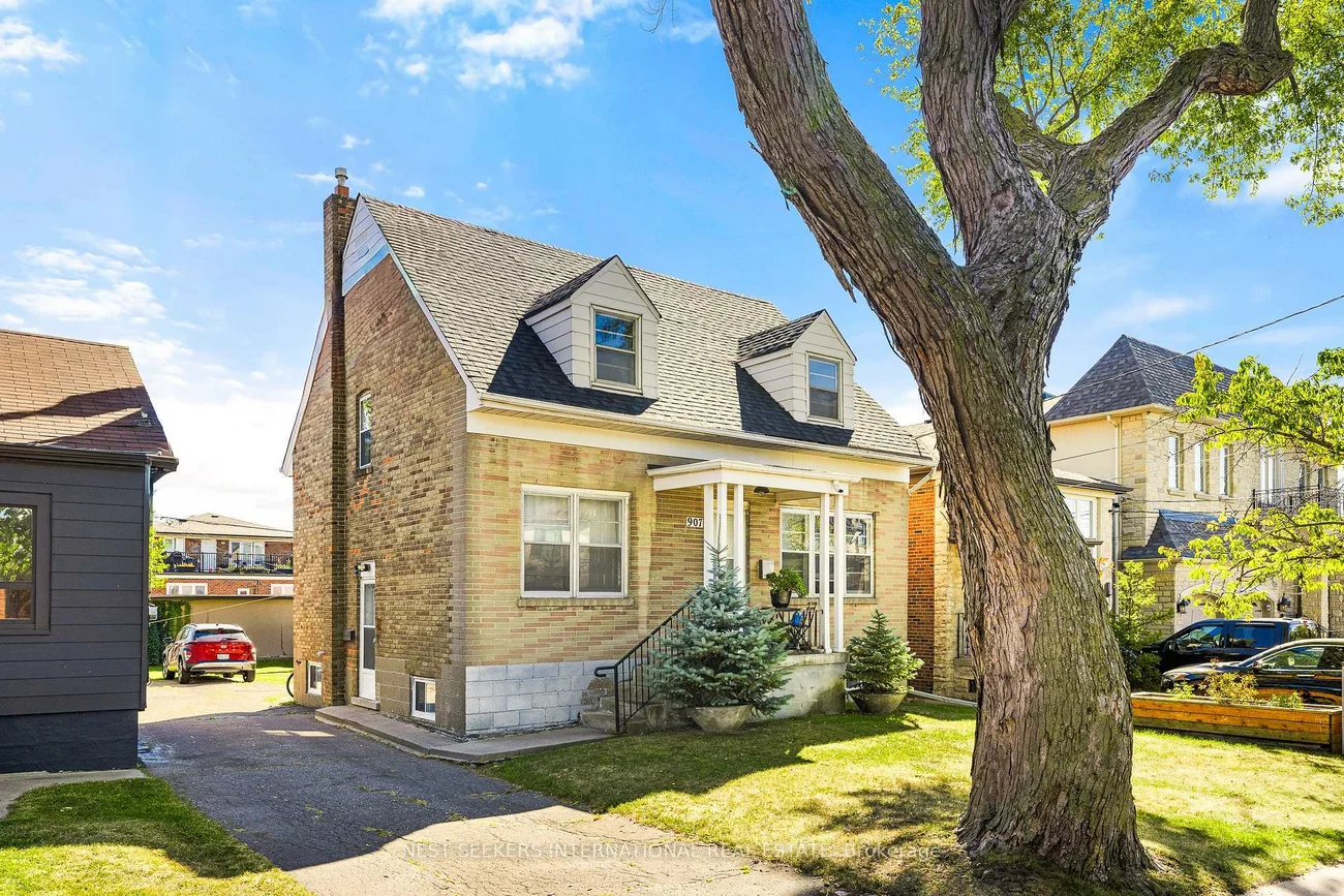 905, & 907 Glencairn, Yorkdale-Glen Park, Toronto