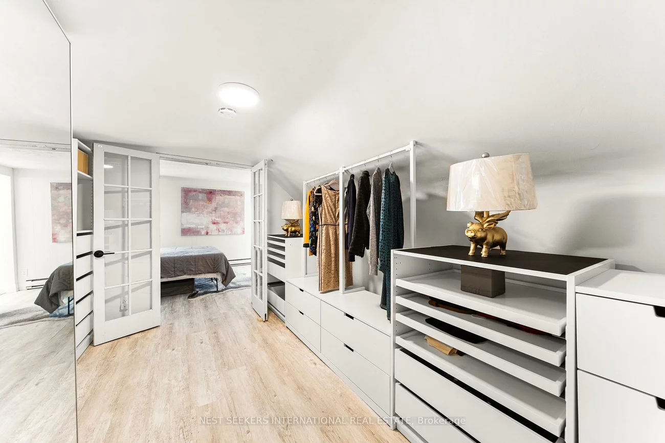 905, & 907 Glencairn, Yorkdale-Glen Park, Toronto