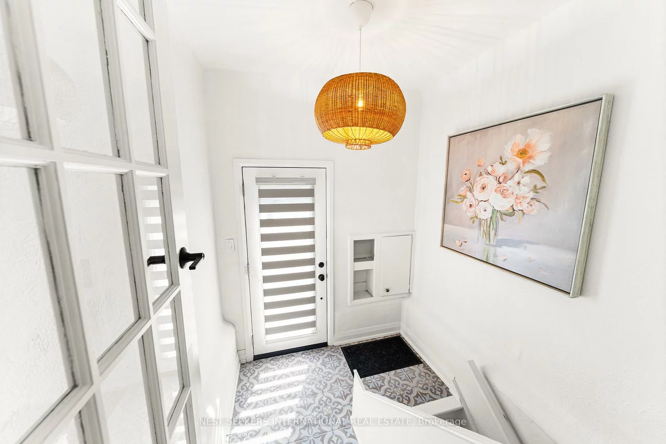 905, & 907 Glencairn, Yorkdale-Glen Park, Toronto