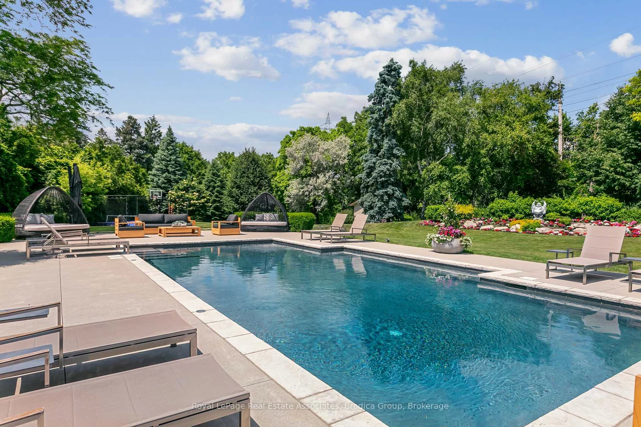 19, Lorraine, Islington-City Centre West, Toronto