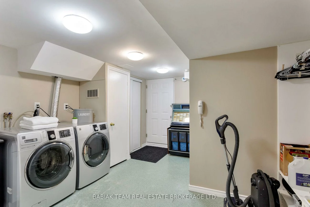 74, Humberview, Lambton Baby Point, Toronto