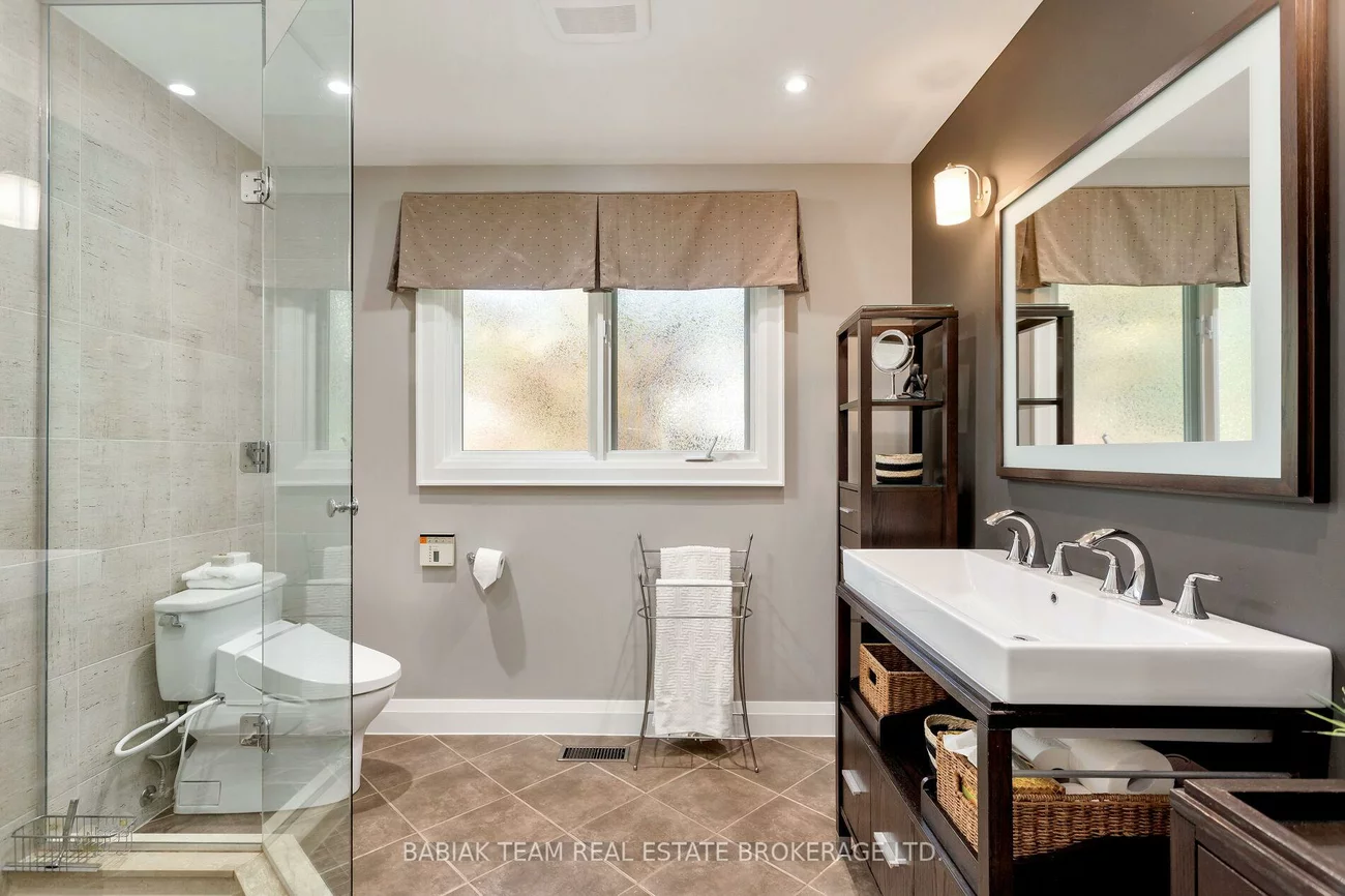 74, Humberview, Lambton Baby Point, Toronto