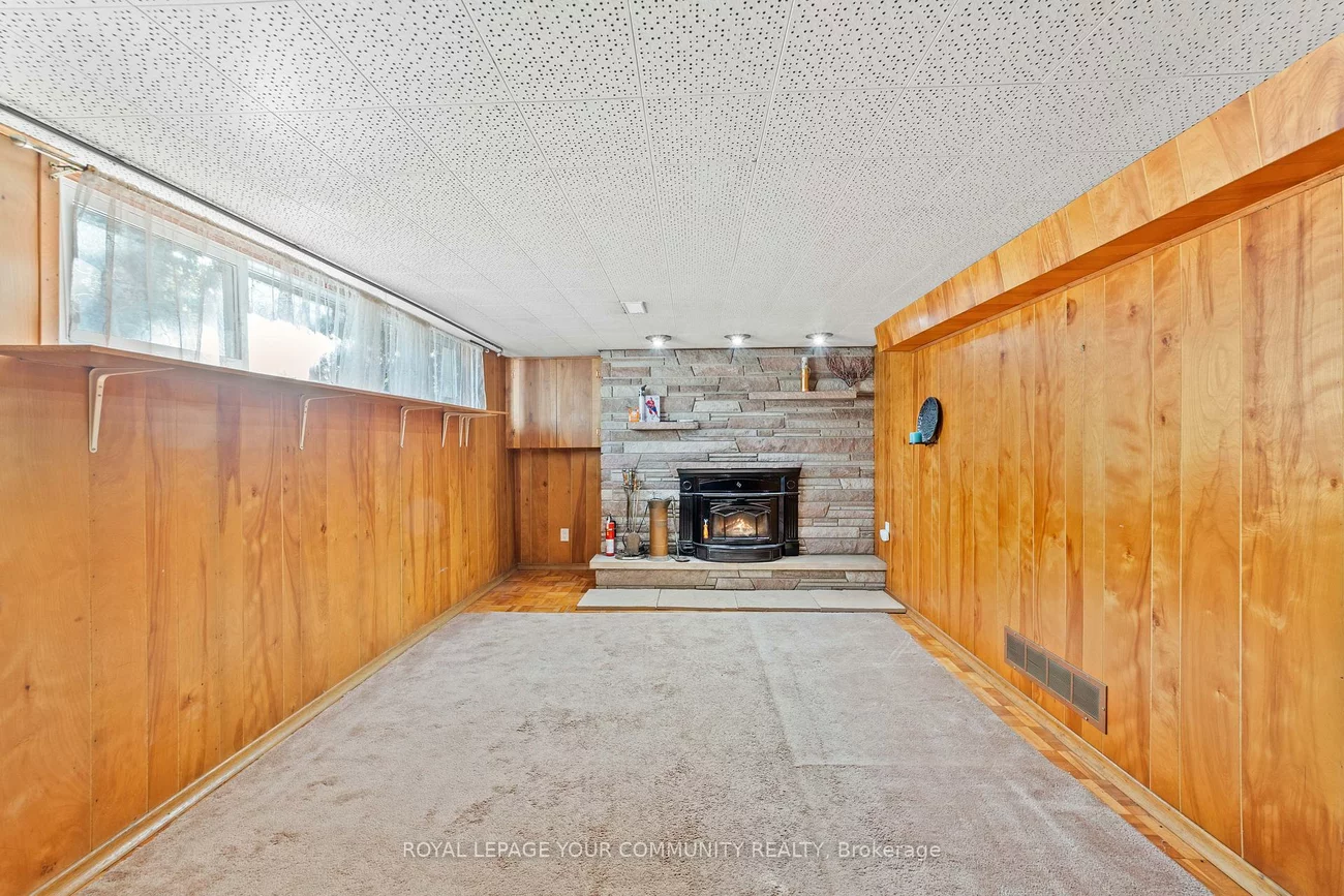 19, Archerhill, Eringate-Centennial-West Deane, Toronto