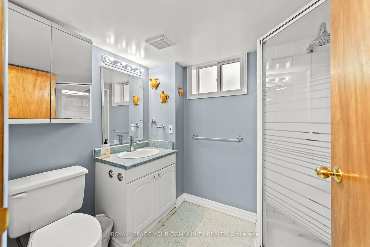 19, Archerhill, Eringate-Centennial-West Deane, Toronto