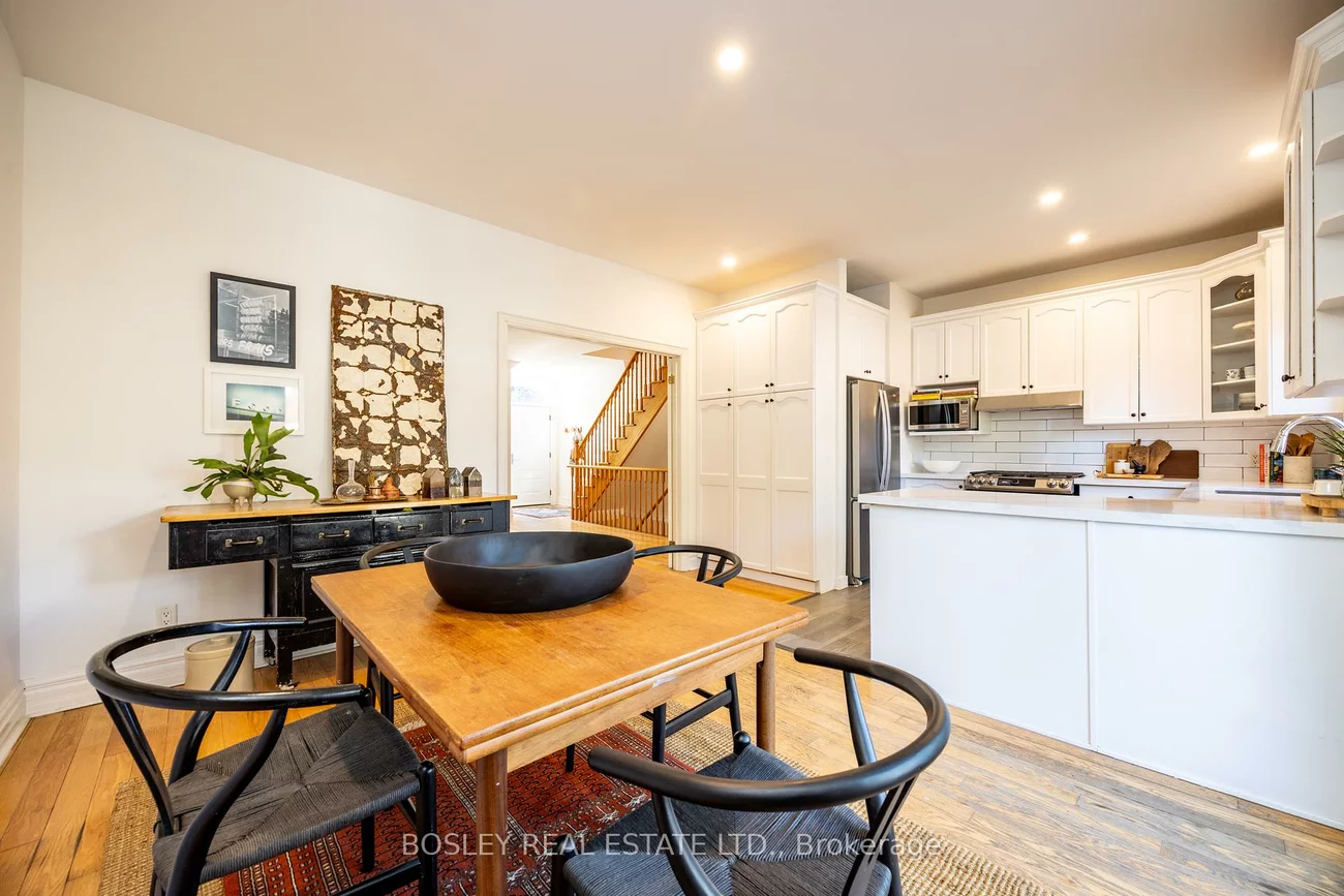 5, Lukow, Roncesvalles, Toronto