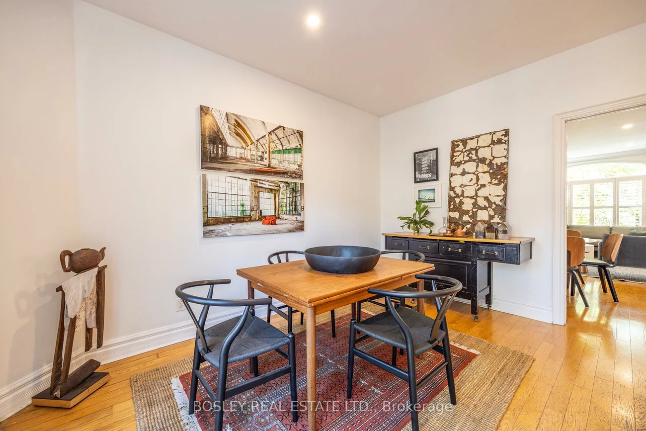 5, Lukow, Roncesvalles, Toronto