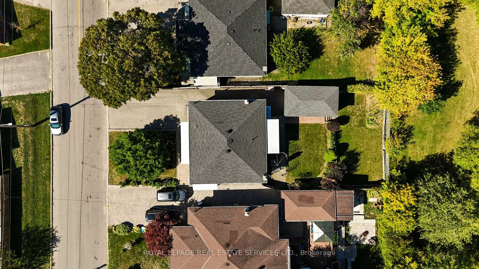 18, Langholm, Downsview-Roding-CFB, Toronto