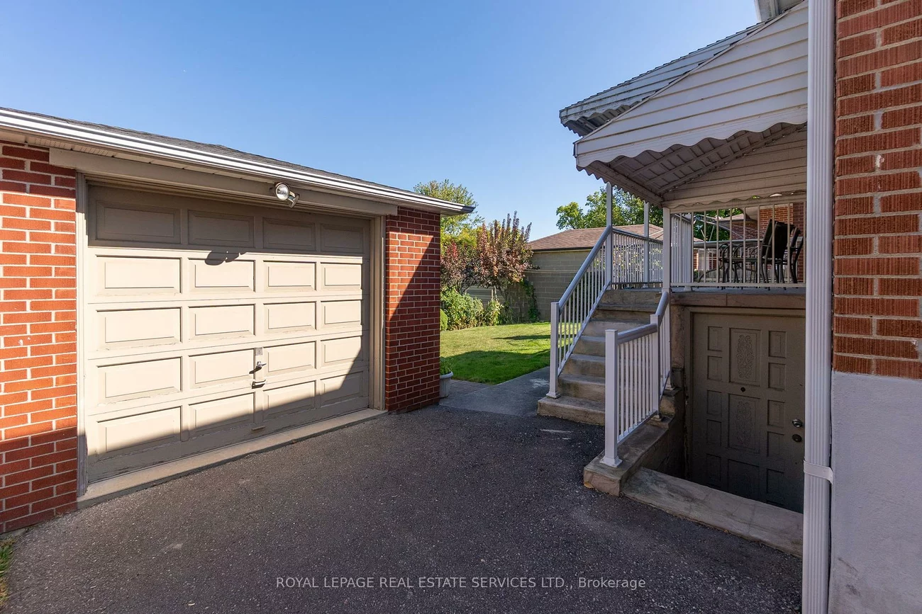 18, Langholm, Downsview-Roding-CFB, Toronto