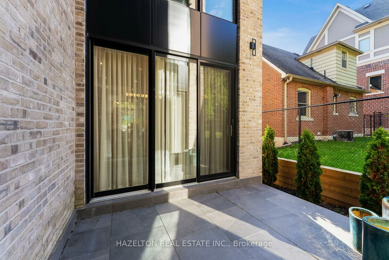 35, Worthington, High Park-Swansea, Toronto