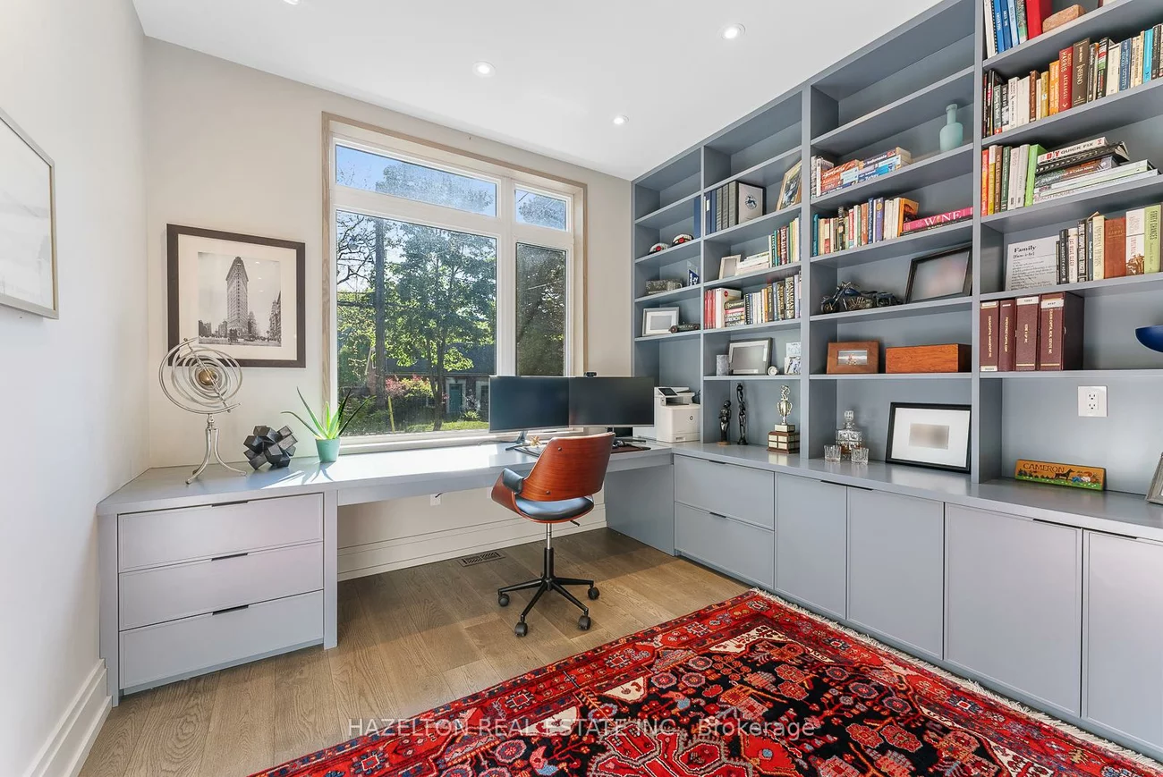 35, Worthington, High Park-Swansea, Toronto